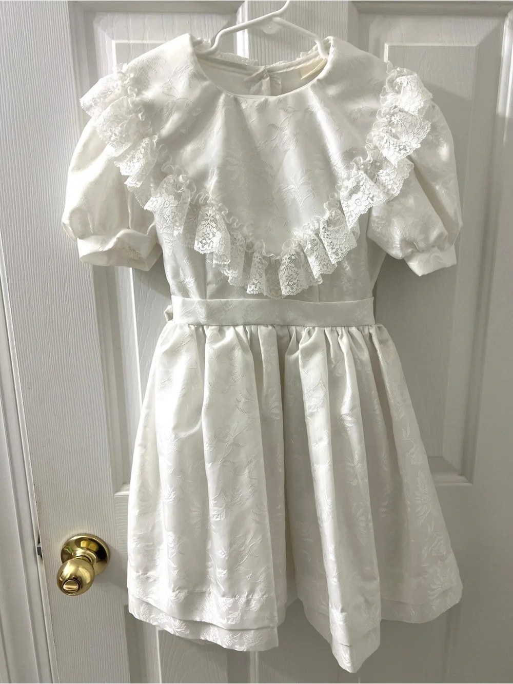 Little Princess Girls Vintage Satin White Ruffled Lace Collar Dress Size 7